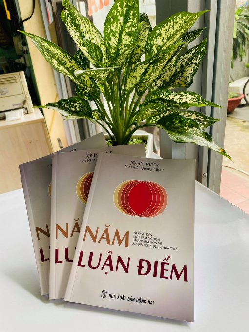NĂM LUẬN ĐIỂM
